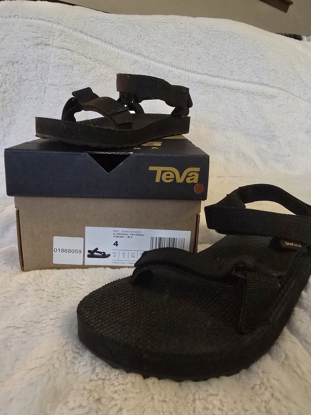Teva Black Sport Sandals - Classic Strap Design - Picture 1 of 4